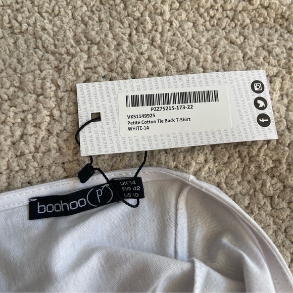 🌸 Boohoo 🌸 white open back t-shirt - Picture 5 of 7